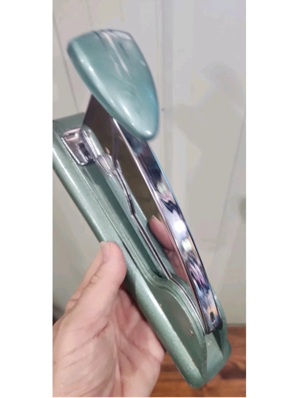 Vintage MCM Mid Century Swingline #4 Speed Stapler In Teal Works Great!